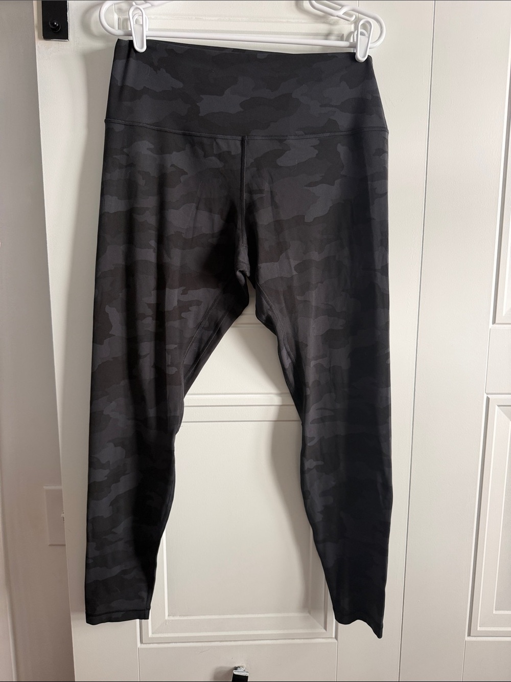 Lululemon Women’s Black Camo High-Waist Leggings